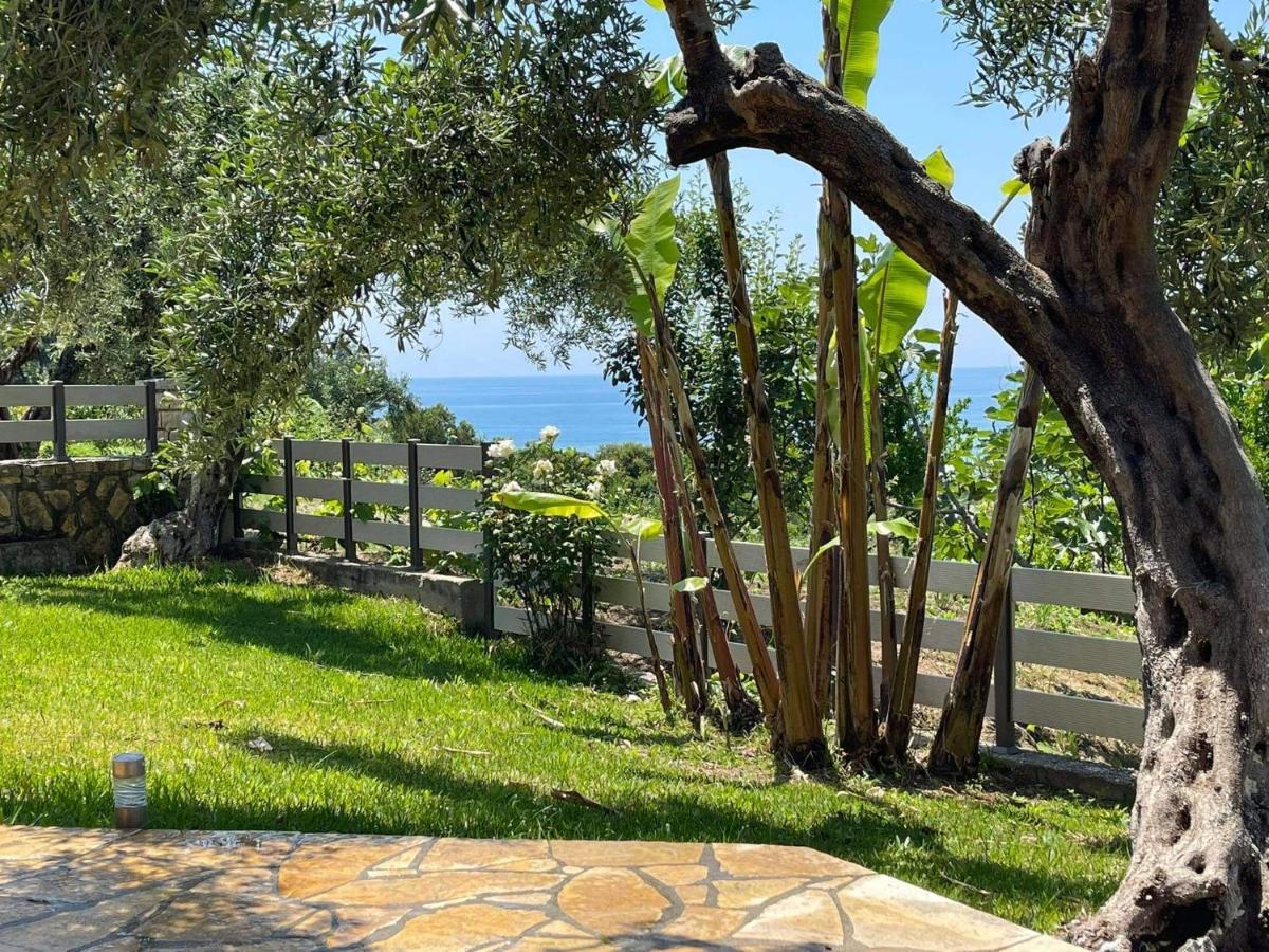 Triantis Apartments Lygia  Bagian luar foto