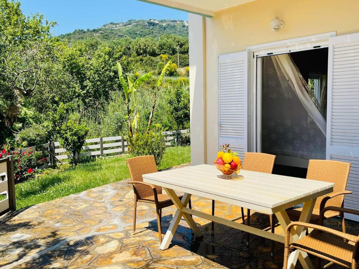 Triantis Apartments Lygia  Bagian luar foto