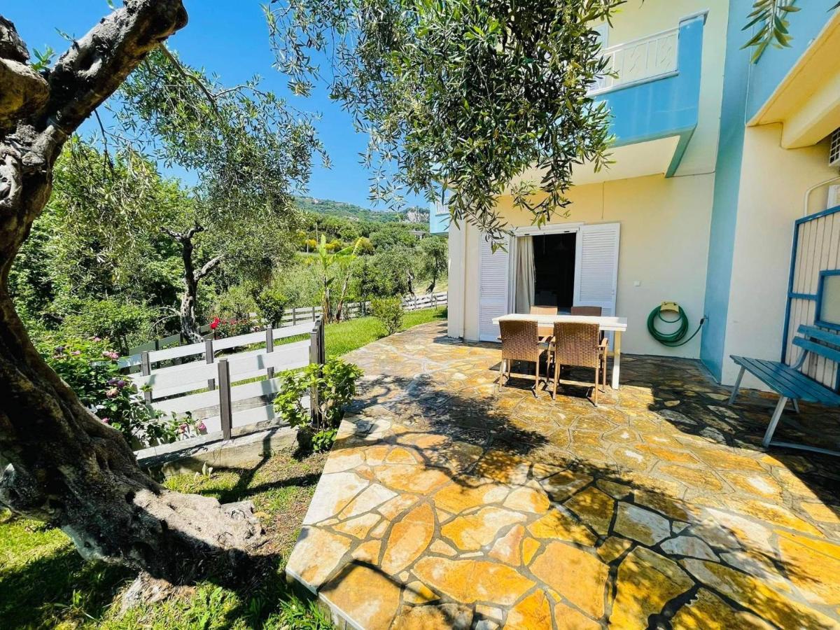 Triantis Apartments Lygia  Bagian luar foto