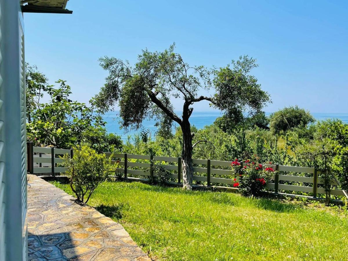 Triantis Apartments Lygia  Bagian luar foto