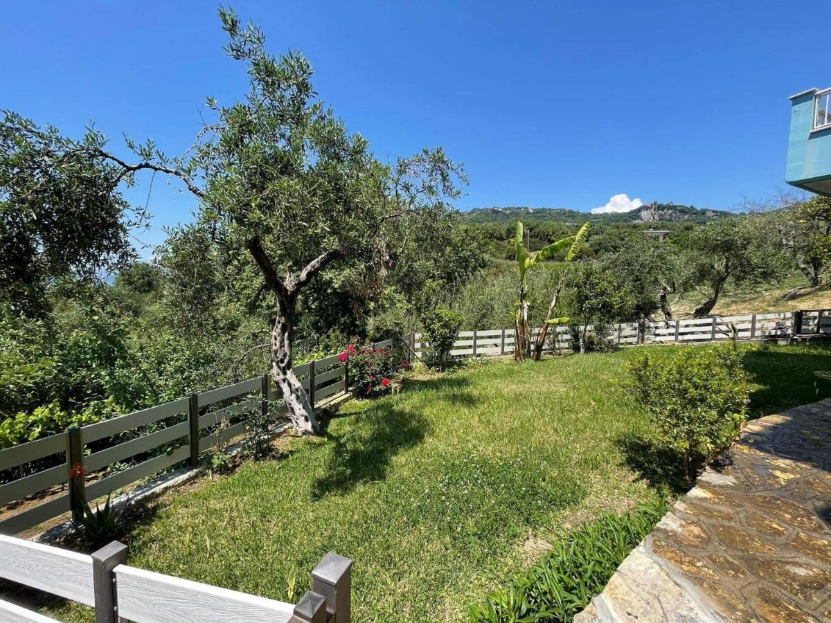 Triantis Apartments Lygia  Bagian luar foto
