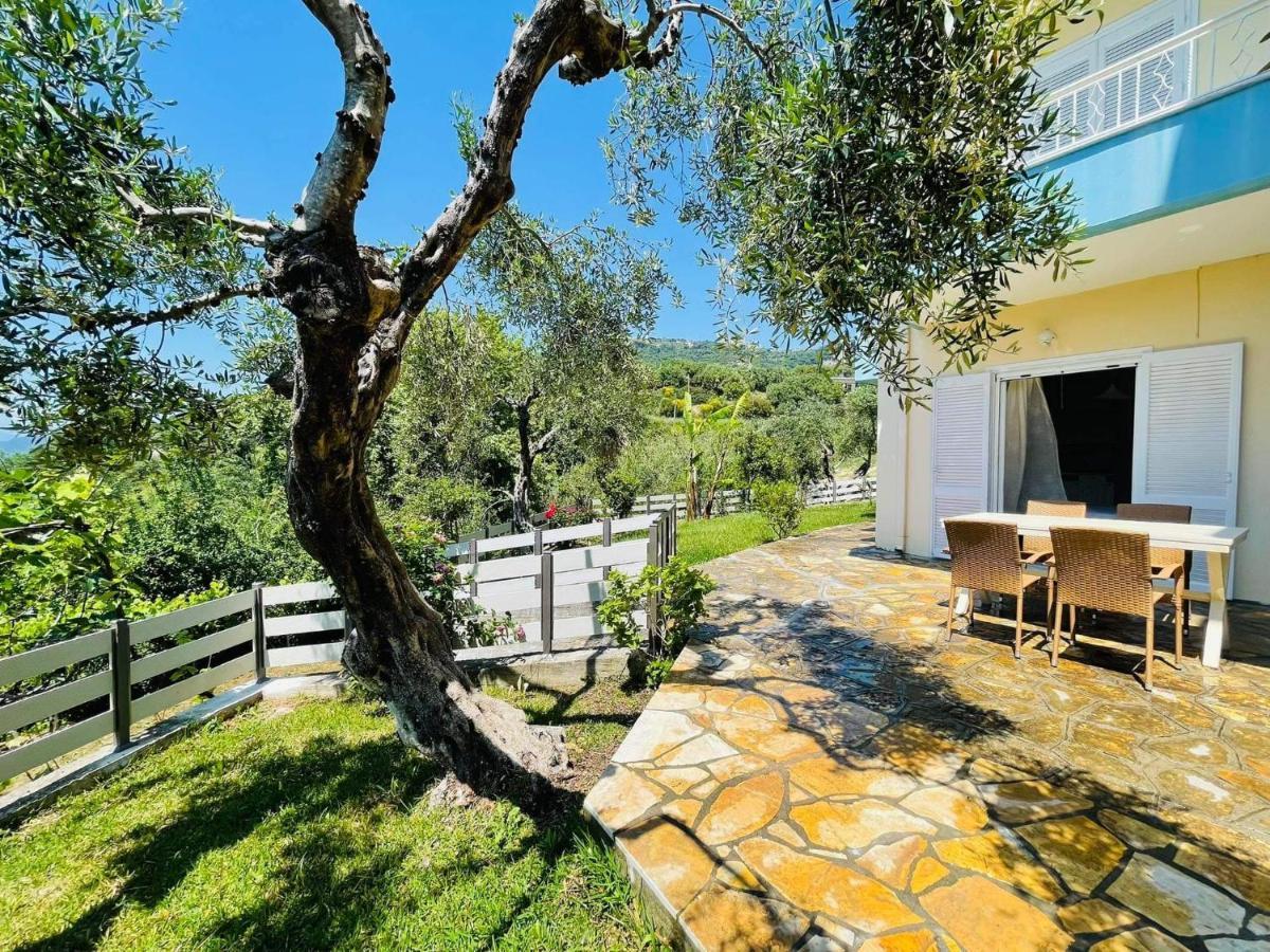 Triantis Apartments Lygia  Bagian luar foto