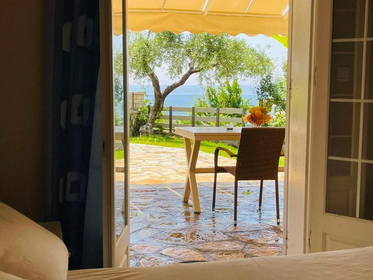 Triantis Apartments Lygia  Bagian luar foto