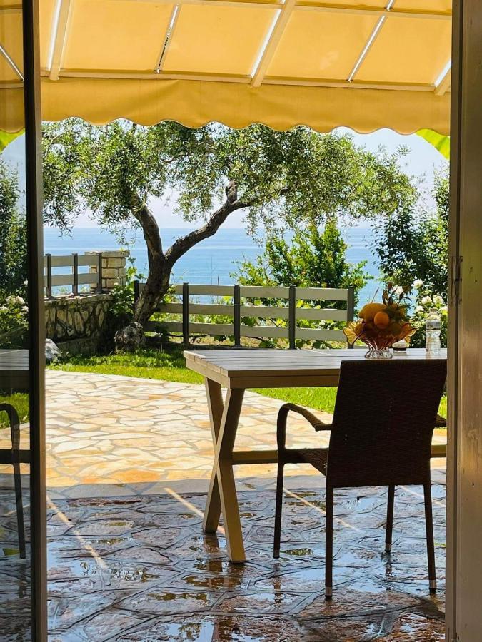 Triantis Apartments Lygia  Bagian luar foto