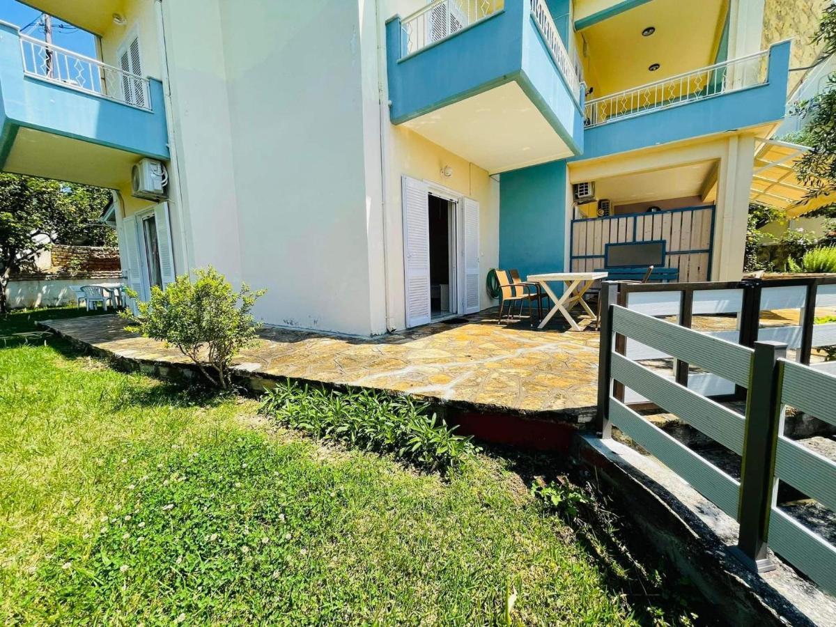 Triantis Apartments Lygia  Bagian luar foto