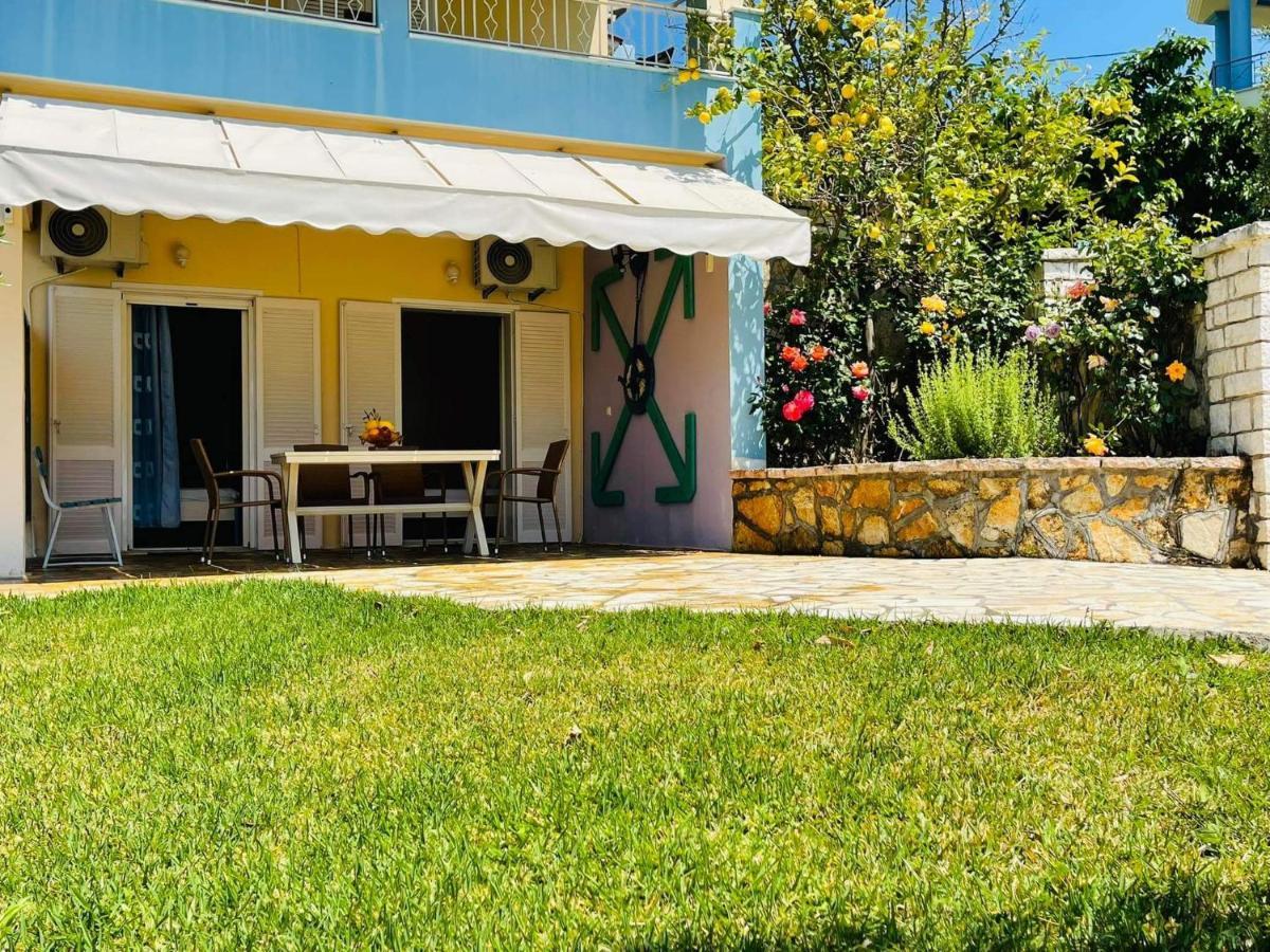 Triantis Apartments Lygia  Bagian luar foto