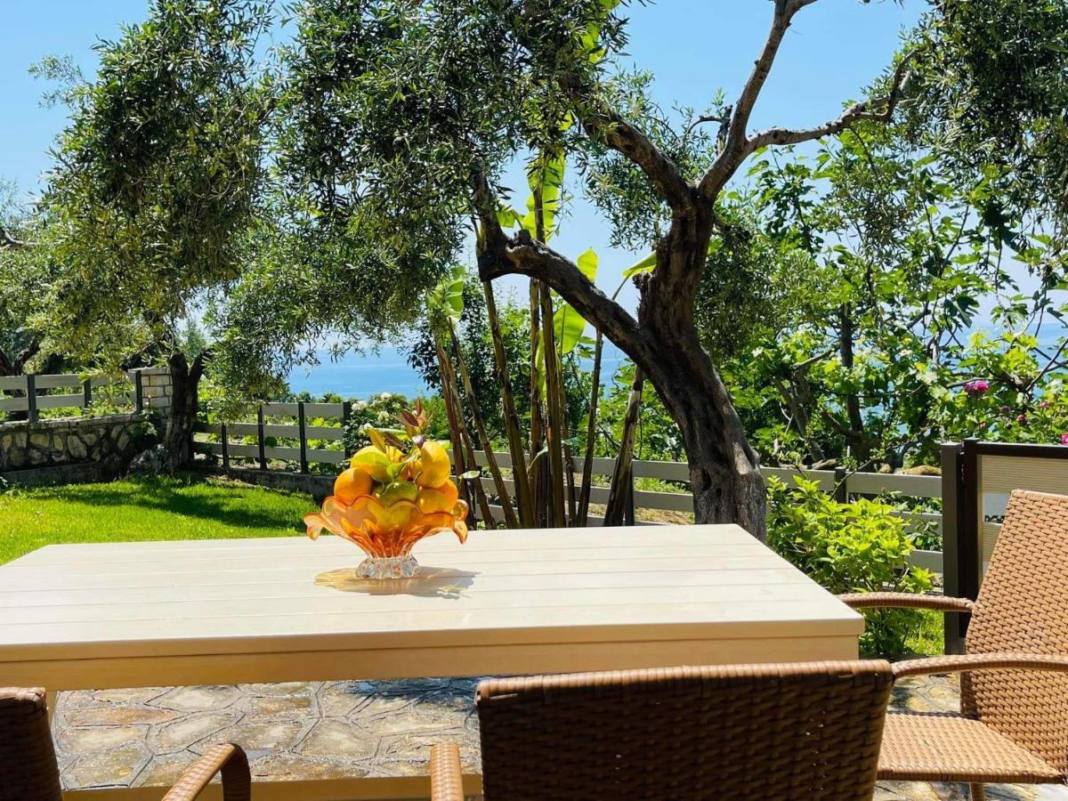Triantis Apartments Lygia  Bagian luar foto