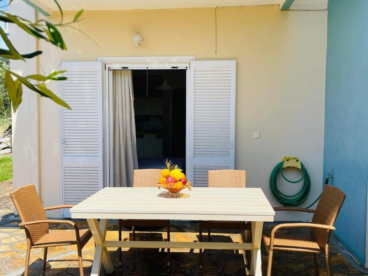 Triantis Apartments Lygia  Bagian luar foto
