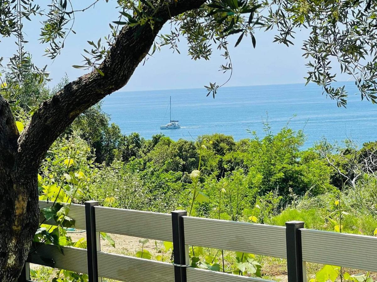 Triantis Apartments Lygia  Bagian luar foto
