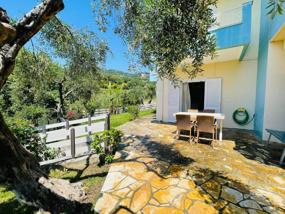 Triantis Apartments Lygia  Bagian luar foto