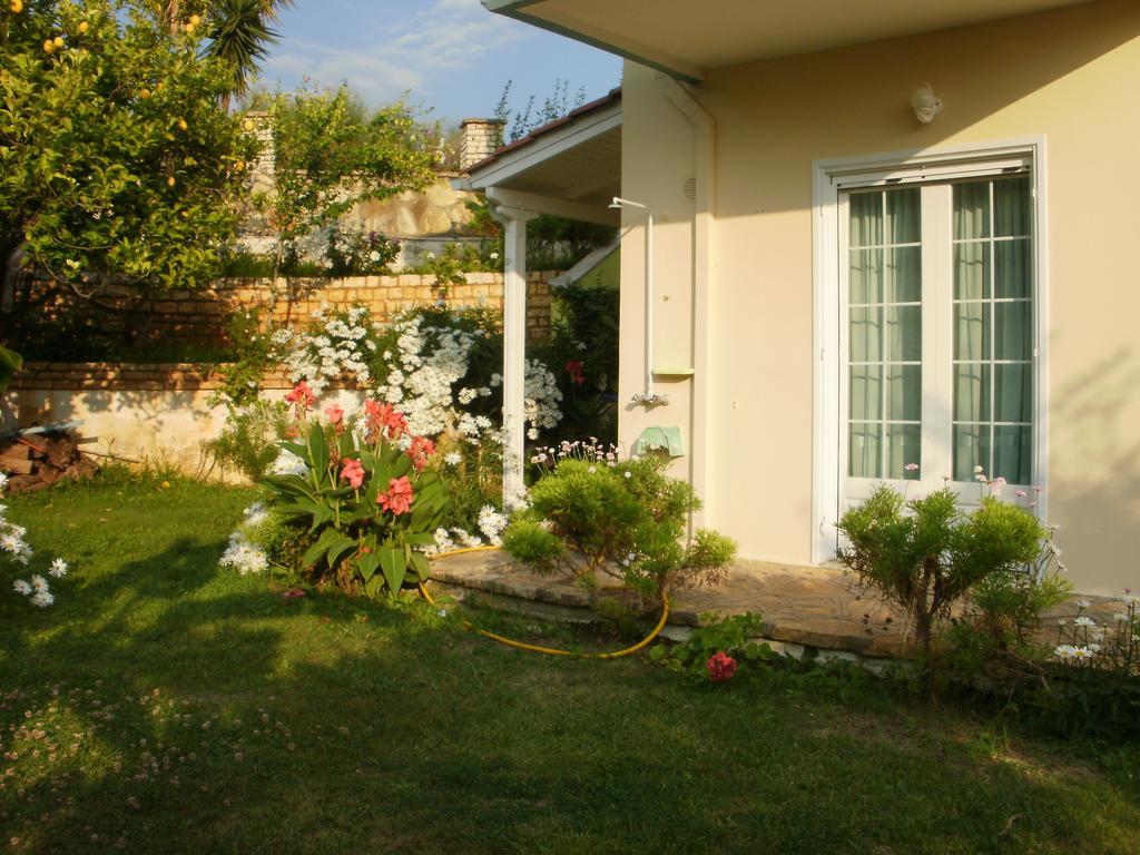 Triantis Apartments Lygia  Ruang foto