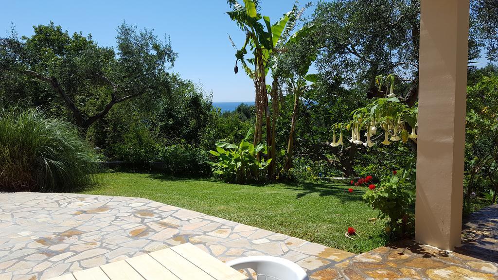 Triantis Apartments Lygia  Bagian luar foto