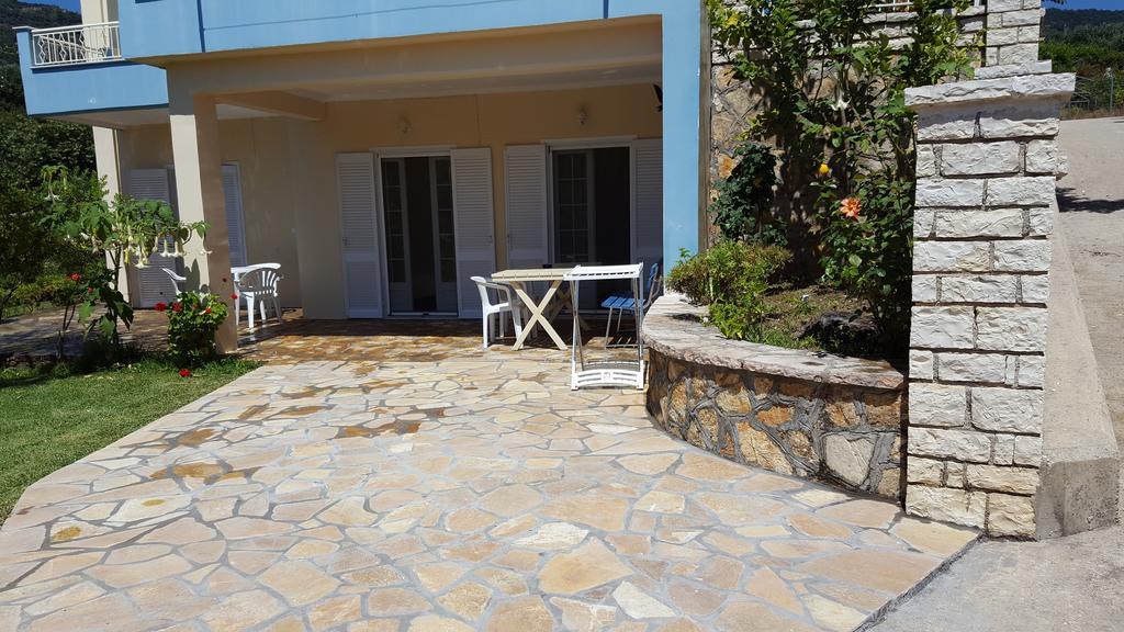 Triantis Apartments Lygia  Bagian luar foto